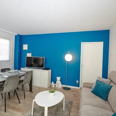 Appartement Hyper-centre /4 Personnes/ Cathedrale / Ascenseur Reims